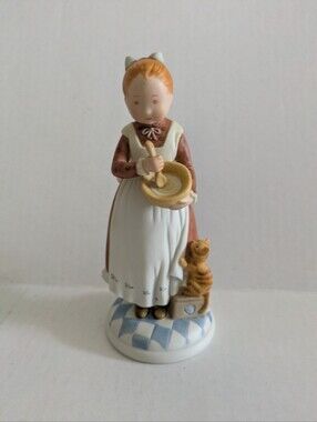 Vintage Holly Hobbie Figurine. Made In Japan